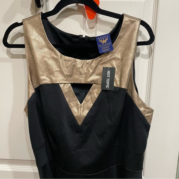Her Universe 18 Hot Topic Wonder Woman Lasso Dress 2X Halloween - Picture 3 of 10